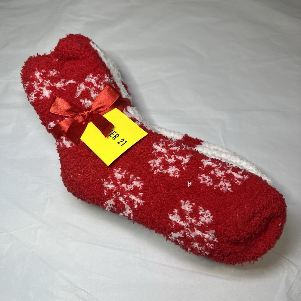 Forever 21 Women's Set of 3 Xmas Socks Valentine Cozy Fluffy Shoe Size 5-9 NWT